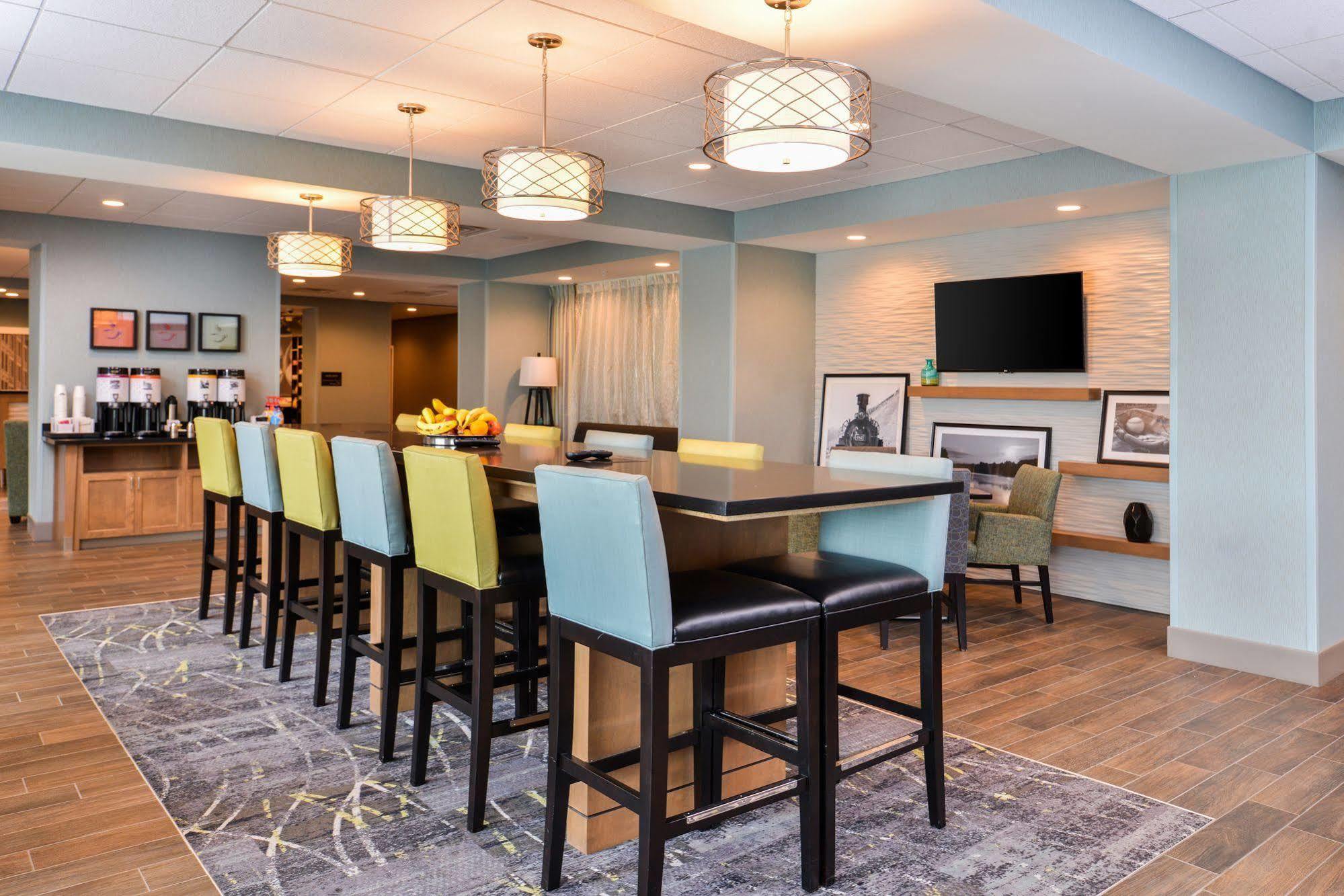 Hampton Inn By Hilton Omaha Airport, Ia Carter Lake Ngoại thất bức ảnh
